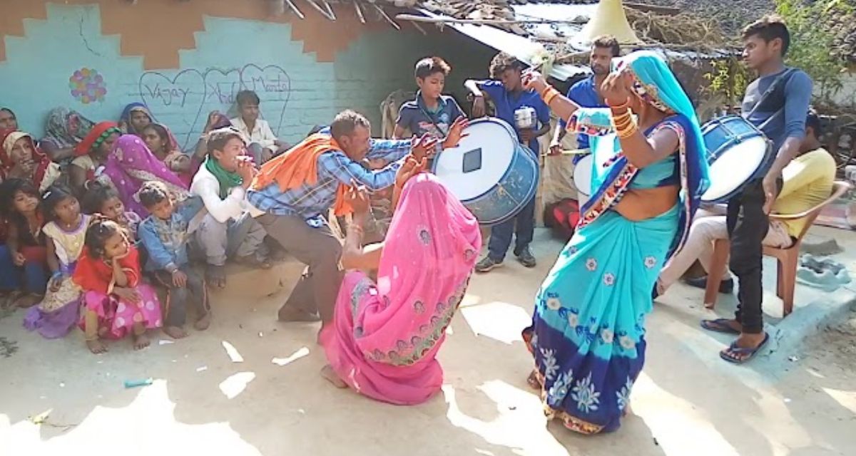 Bhaiya-Bhabhi did a back-breaking performance, people were stunned to see the chemistry of the pair