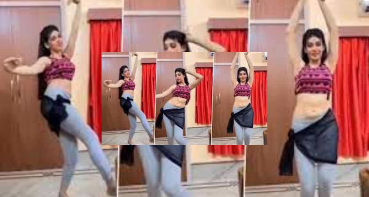 Girl robbing the hearts of users by belly dancing on the song 'Dil Cheez Tujhe De Di'