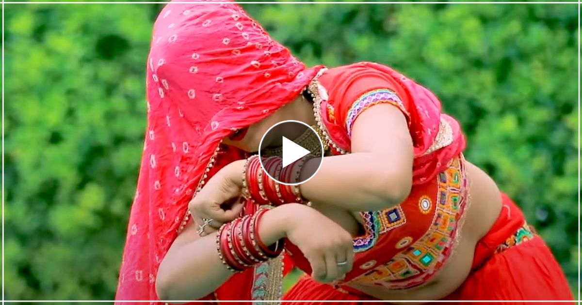 Village desi girl dances like a celebrity