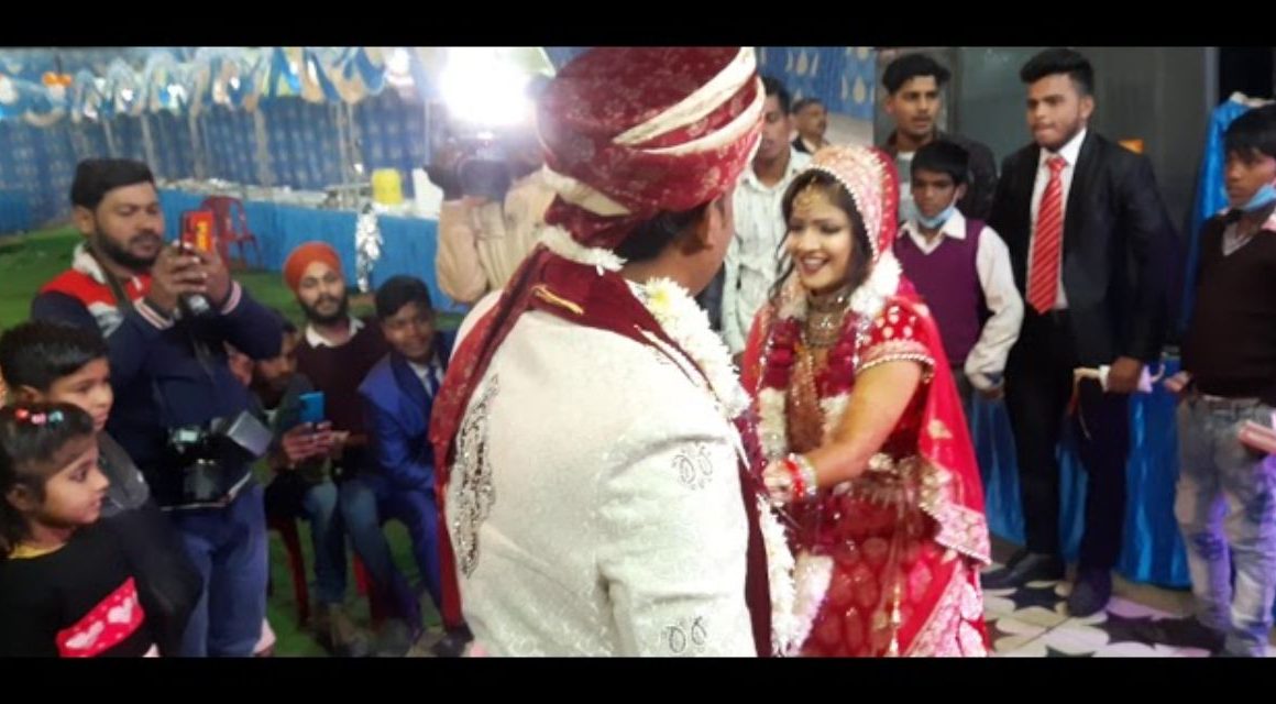The bride did such a dance as soon as the song "Tujhko Hi Dulhan Banaaunga"
